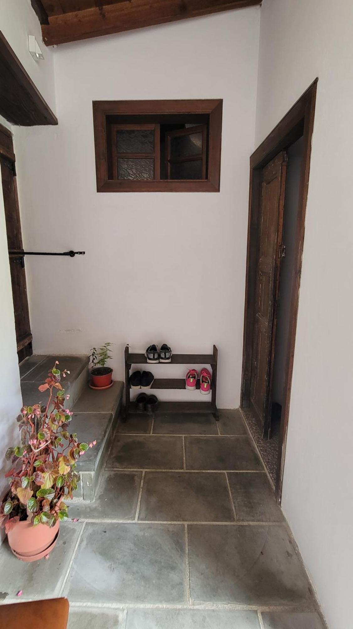 Guest House Mangalem Berat Exterior photo